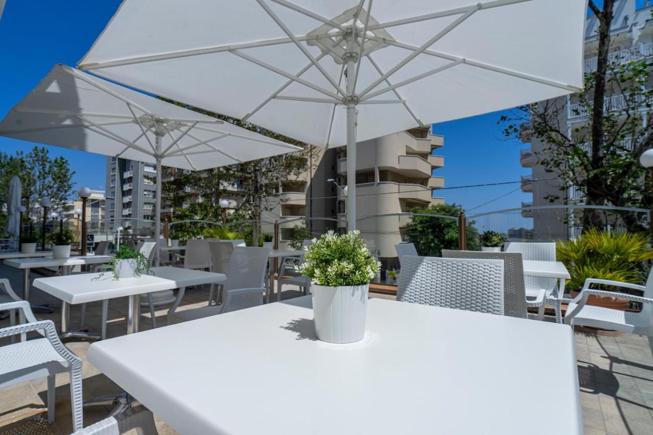 Hotel Constellation Rimini Extérieur photo