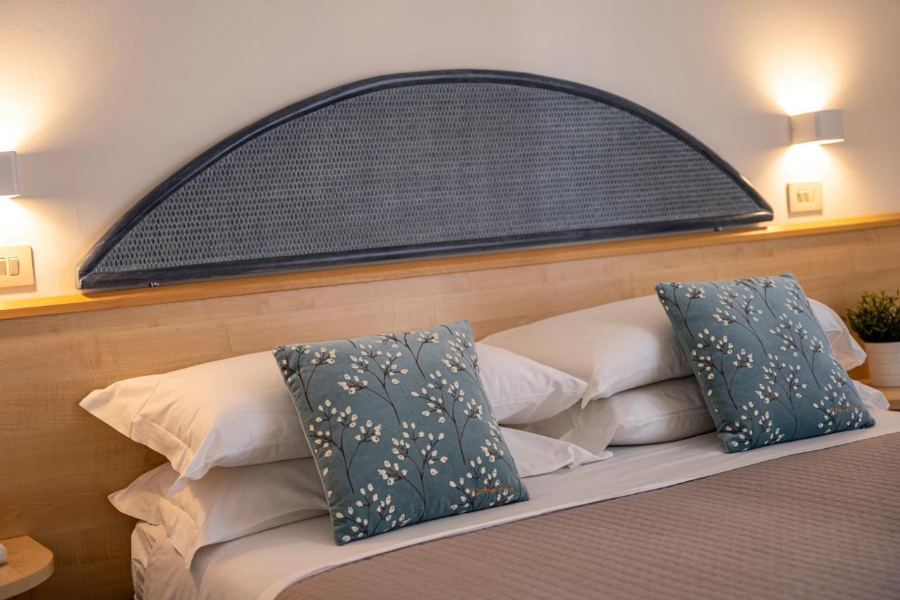 Hotel Constellation Rimini Extérieur photo